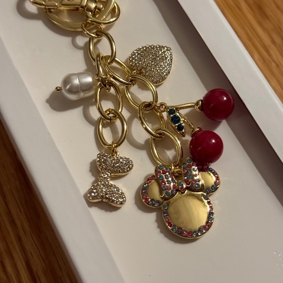 Disney Minnie Mouse Keychain - Picture 4 of 5